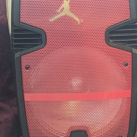 Speaker - Picture 4 of 6